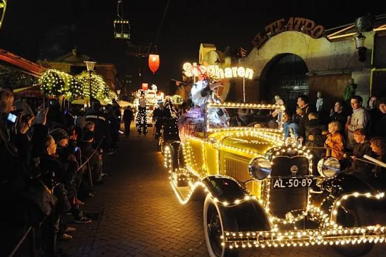 Bild: Miracles of Light Parade: Saisonabschluss im Themepark & Resort Slagharen