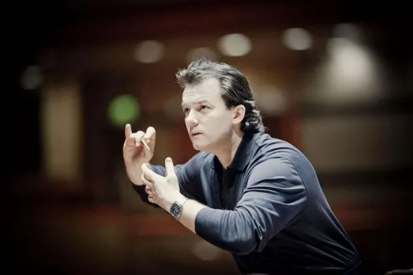 Bild: Andris Nelsons dirigiert erstmals das City of Birmingham Symphony Orchestra in Deutschland