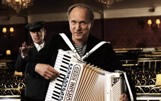 Bild: Marco Moog fotografiert Ulrich Tukur für neue Saison HANSA Varieté Theater, Hamburg