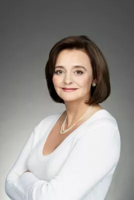 Bild: Cherie Blair spricht auf dem „Global Female Leaders Summit“