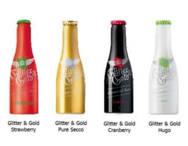 Bild: Sonne, Shopping, Party – mit der besten Freundin und dem Secco von Glitter & Gold jeden Moment genießen