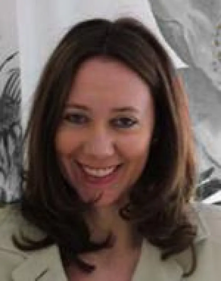 Caroline Schultheiss  (senior consultant)