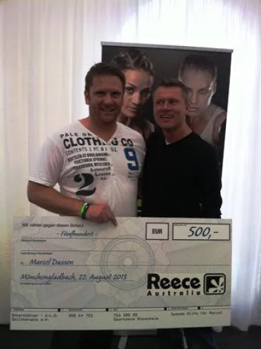 Bild: Reece-Deutschland startete spontane Charity-Aktion bei der Hockey-Junioren-WM in Mönchengladbach