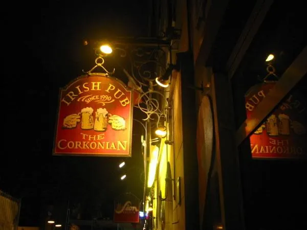 Bild: Bombenstimmung im Irish Pub \'The Corkonian\' in Köln mit Live Gesang der A Cappella Formation Choirblax