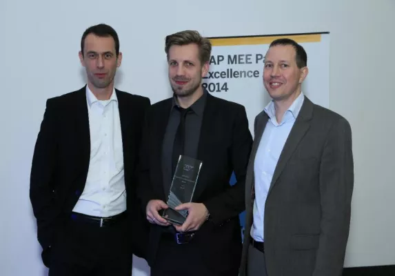 Bild: ABAYOO erhält SAP Middle & Eastern Europe Regional Partner Excellence Award 2014 in der Kategorie "Cloud"