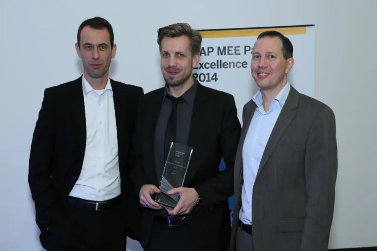 ABAYOO erhält SAP Middle & Eastern Europe Regional Partner Excellence Award 2014 in der Kategorie "Cloud" Bild: ABAYOO erhält SAP Middle & Eastern Europe Regional Partner Excellence Award 2014 in der Kategorie "Cloud"