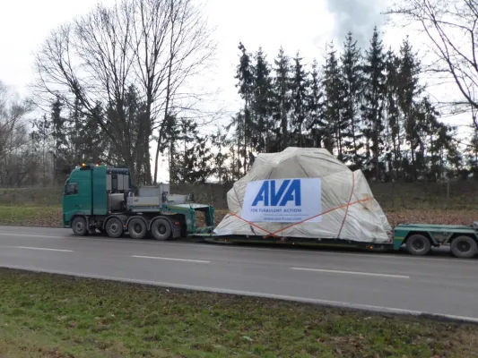 Bild: Vorweihnachtliche Bescherung. AVA liefert Trockner mit 15.000l Kapazität aus.