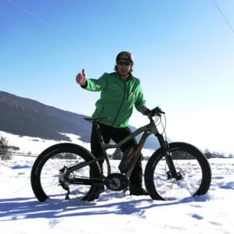 Bild: e-motion testet das Haibike XDURO FatSix im Schnee