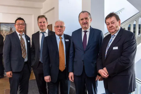 2. Umweltsymposium Sachsen in Chemnitz - Green Economy Potenzial Sachsens ist groß Bild: 2. Umweltsymposium Sachsen in Chemnitz - Green Economy Potenzial Sachsens ist groß