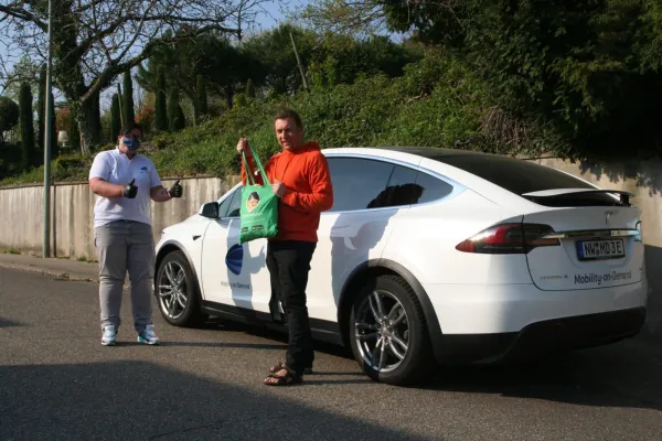 Bild: Innovation in der Corona-Krise: Brötchen mit Elektromobilität nach Hause geliefert