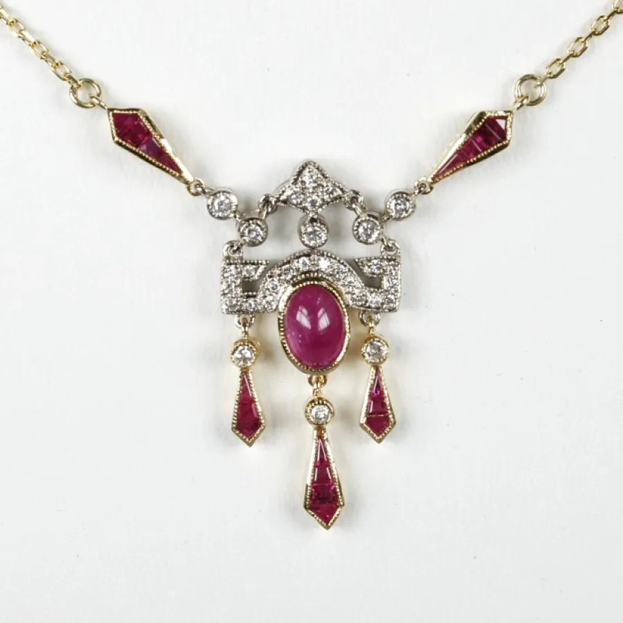 Dieses Collier im Wert von 1000,- Euro können Sie gewinnen unter www.goettgen.de