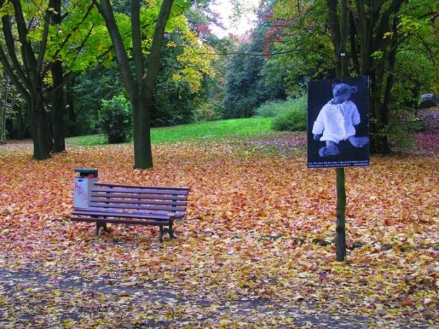 Bild: Biografische Plakate im Brunnenviertel