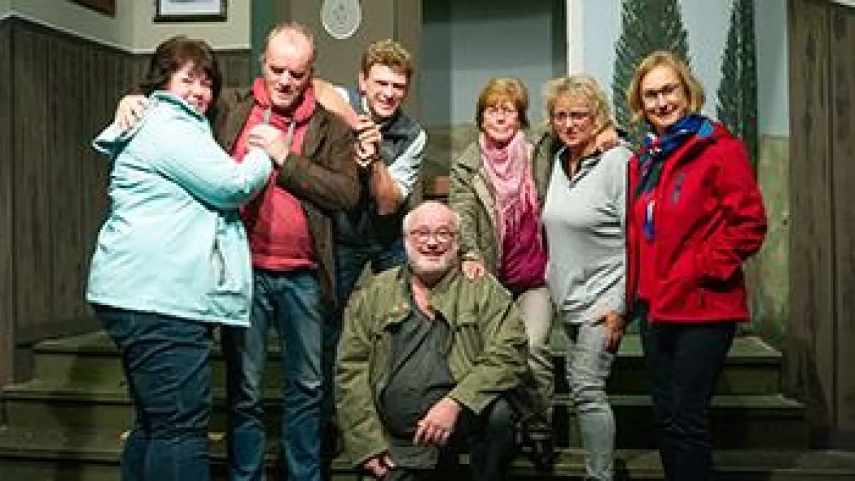 Auf der Bühne des Bad Endorfer Volkstheaters