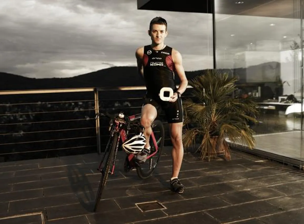 Fit in den Morgen: der aXbo Schlafphasenwecker weckt sanft aus einer Leichtschlafphase. Richtig geweckt, ist man gleich morgens fit für den Sport.