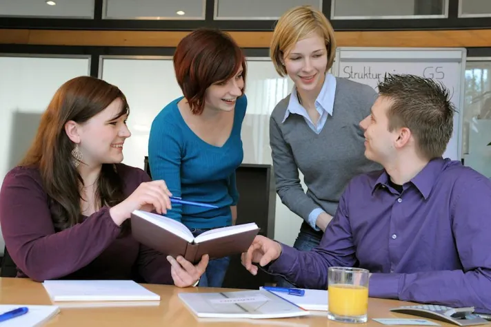 Informationen aus erster Hand: „Tag der Bildung“ der GEWOBAG-Azubis Bild: Informationen aus erster Hand: „Tag der Bildung“ der GEWOBAG-Azubis