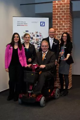 Bild: Mobilität für reisefreudige Senioren - Preisverleihung als "Ausgewählter Ort 2012"