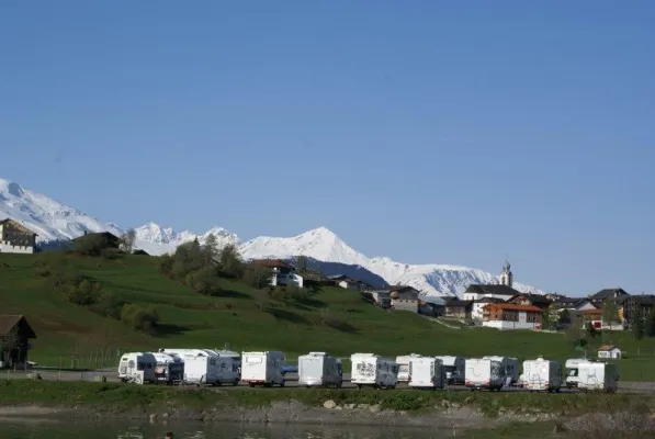 Bild: Jahrestreffen 2010 des Wohnmobilforum Schweiz in Lungern OW