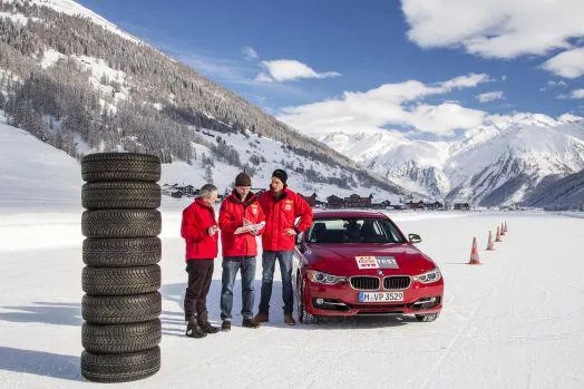 Bild: Winterreifen für die Mittelklasse im Praxischeck auf Eis und Schnee