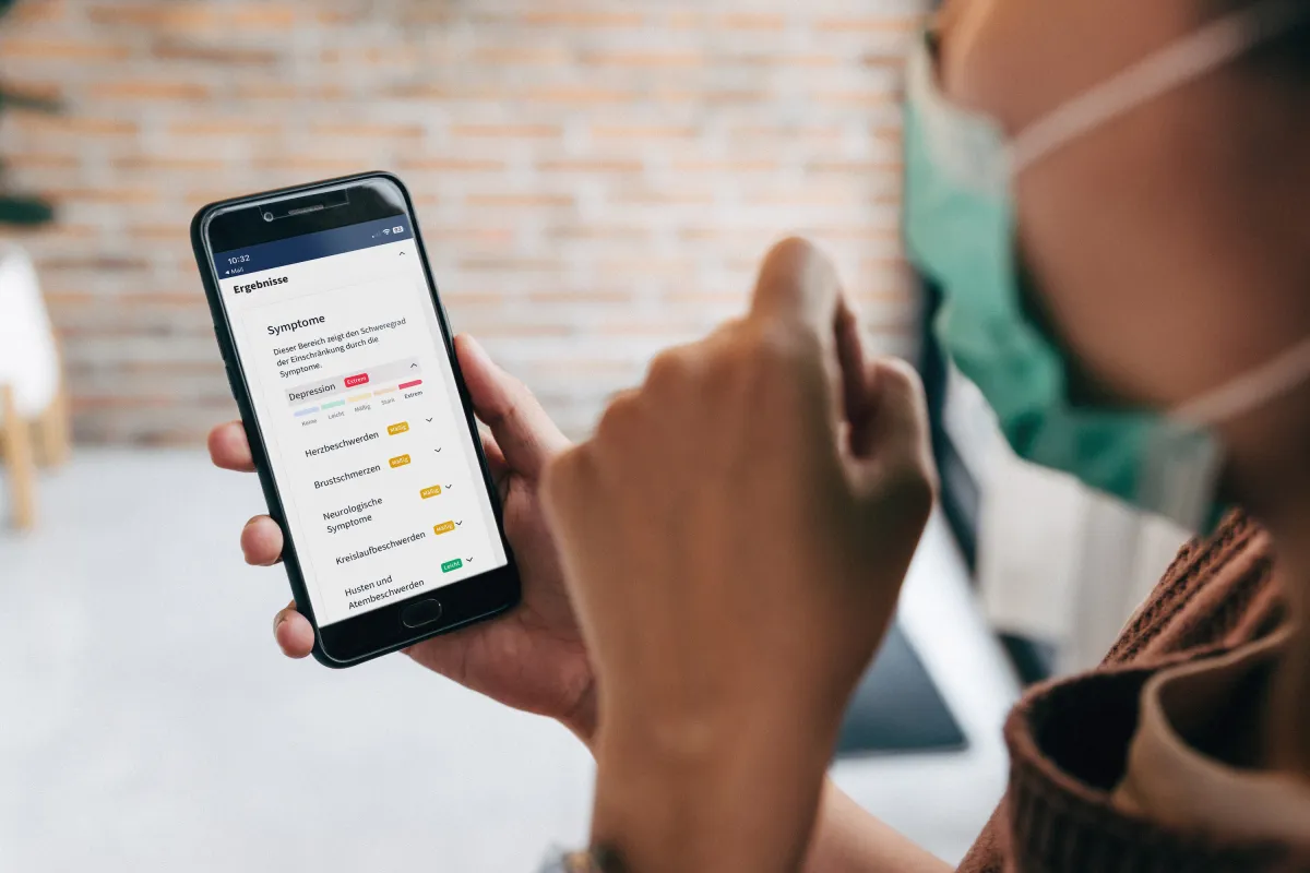 Mit dem digitalen Long-COVID Service können Betroffene Symptome mit einem Facharzt besprechen. (© ©HealthHero)