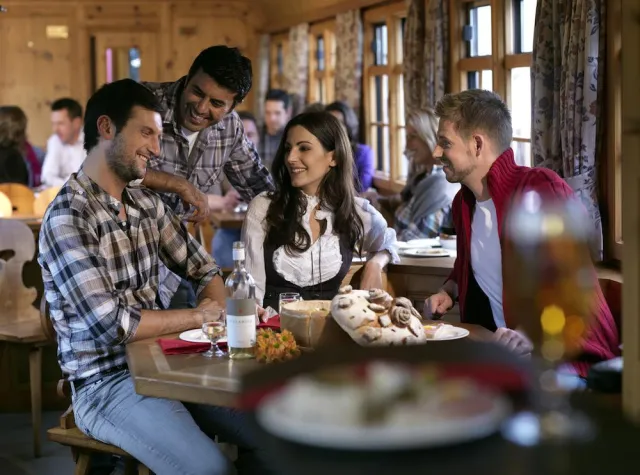 Bild: Die RhB feiert mit dem Schweizer Nationalpark