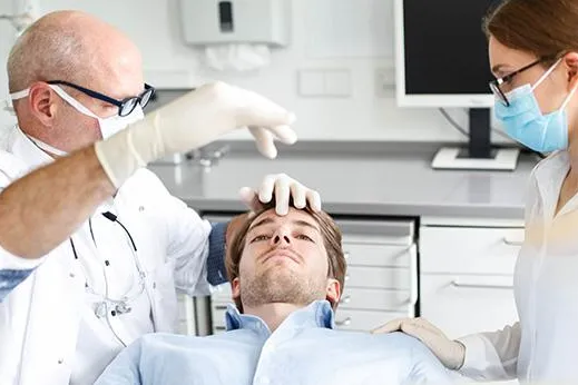 Entspannte Zahnbehandlung durch Hypnose Bild: Entspannte Zahnbehandlung durch Hypnose