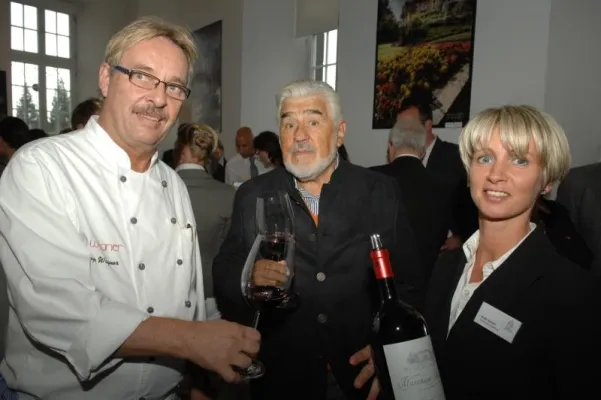 Bild: "Gourmet Wagner und die Mayener Burgfestspiele - eine Kombination aus literarisch-kulinarischen Genüssen“