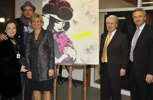 Bild: Burda Direct unterstützt Kunst-Charity für den Verein "einfach helfen"