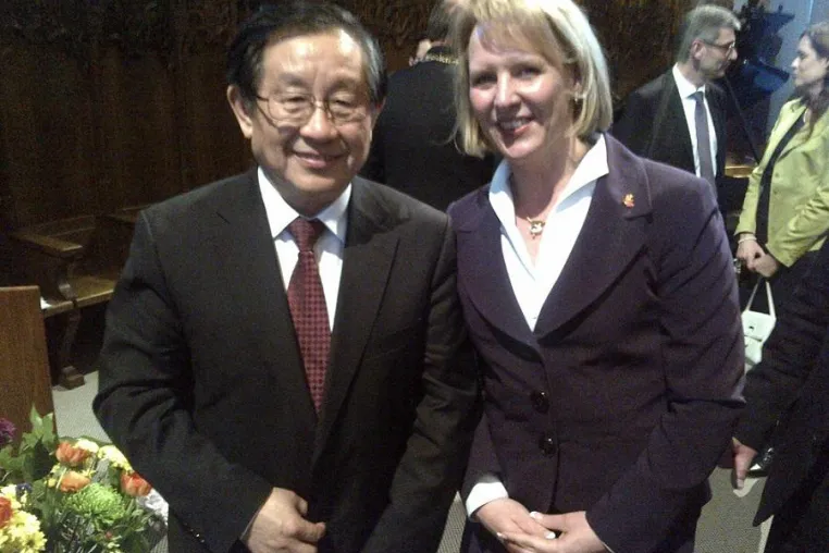 Bild: Chinas Minister erhält Honorarprofessur an der TU Clausthal in Niedersachsen