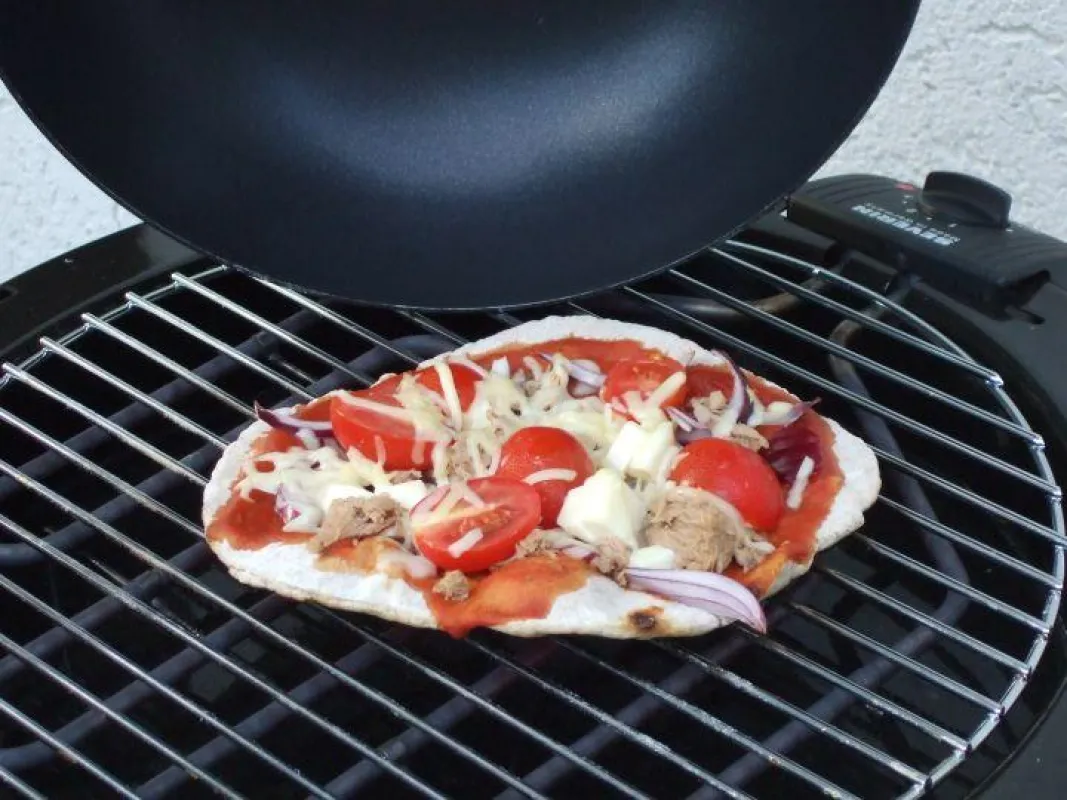Thunfischpizza vom Grill