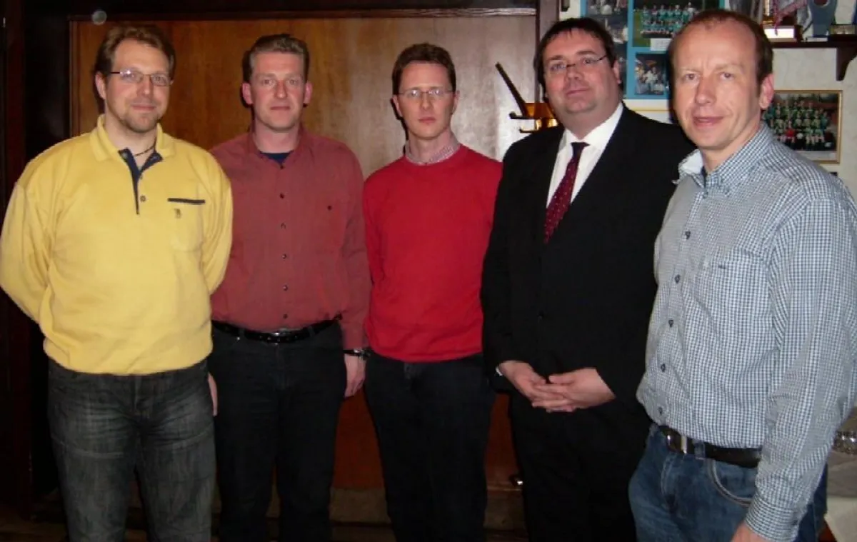 Der frisch im Amt bestätigte Vorstand der FDP, Ortsbverband Cloppenburg: Karsten Boll, Michael Ahrens, Dr. Olaf Broxtermann, Kreisvorsitzender Peter Friedhoff und Clemens Poppe