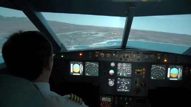 Bild: Nicht nur der Weihnachtsmann kann fliegen: Mit Flugsimulatoren hebt jeder ab