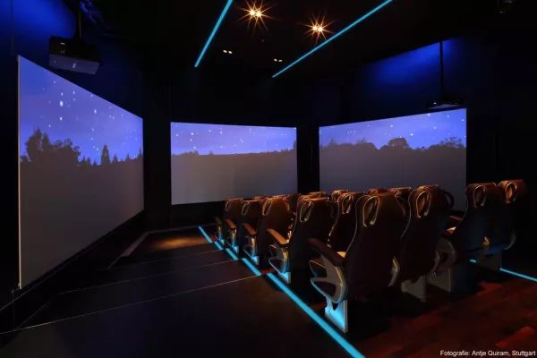 MAN Bus Forum, München: Panoramaprojektion für virtuelle Busfahrt Bild: MAN Bus Forum, München: Panoramaprojektion für virtuelle Busfahrt