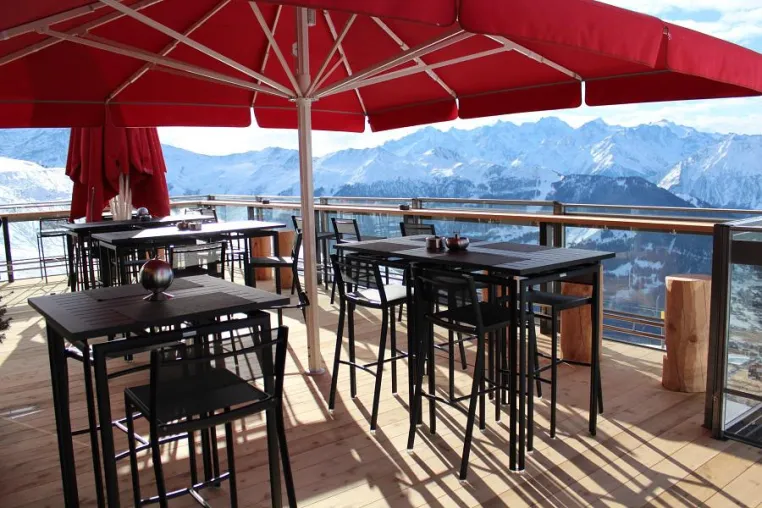 Bild: Von der Terrasse zur Gäste-Oase: Windschutz für Außenflächen