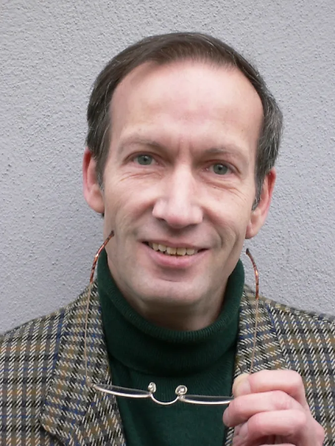 Fachautor & Finanzanalyst Dr. Alf-Sibrand Rühle