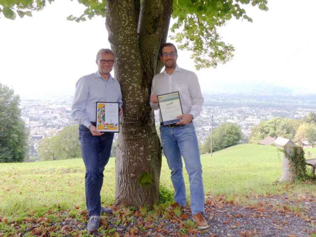 (f)acts-Geschäftsführer Wolfgang Schwarzmann und Green-Event-Beauftragter Florian Staudacher (re)