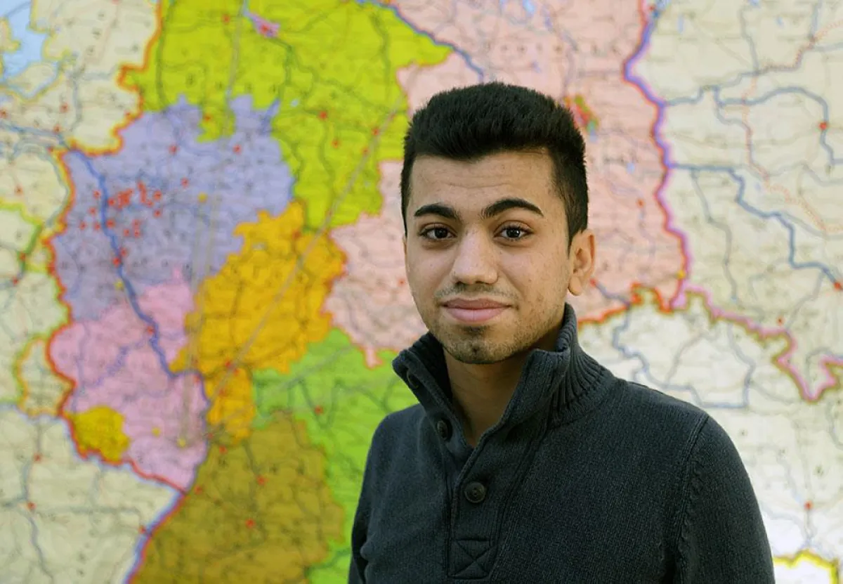 Ali kam als unbegleiteter minderjähriger Flüchtling aus dem Iran nach Deutschland.