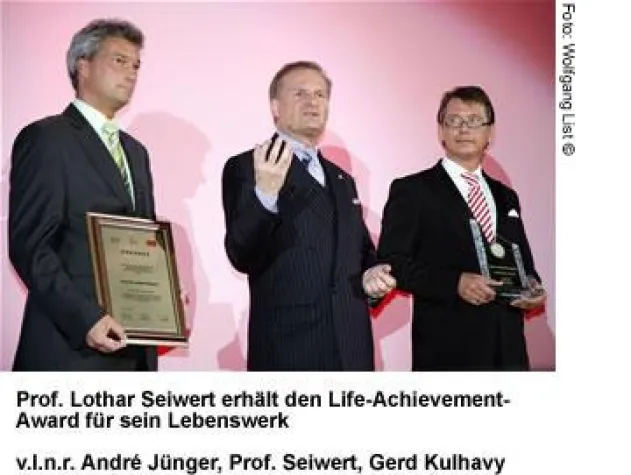 Bild: Prof. Dr. Lothar Seiwert wird für sein Lebenswerk gewürdigt