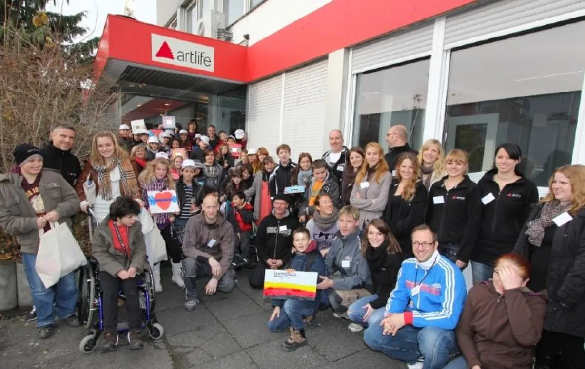 46 Kinder stürmten Artlife zum weihnachtlichen Bastelvormittag