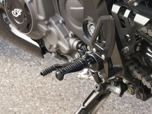 Bild: NEU: Verstellbare Motorrad Sportfußrastenanlage | Indian FTR 1200 Modelle