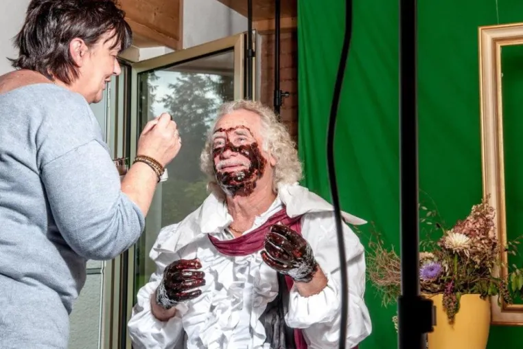 Bild: Ausstellung in Worringen: Schokostars - Kölsche Bands und Künstler des Karnevals von ihrer Schokoladenseite