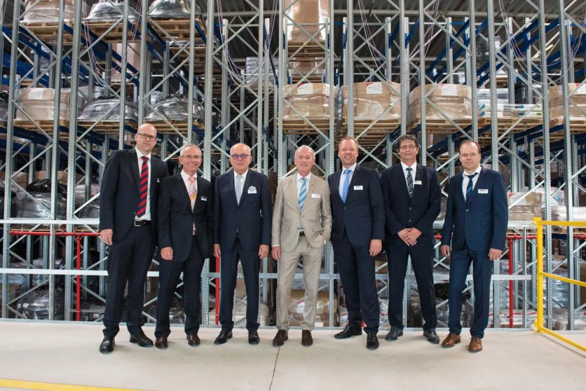 Die GREIWING-Geschäftsführung freut sich über die Eröffnung des neuen Standorts. (Foto: GREIWING)