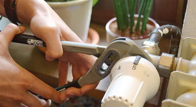 Bild: Heizkosten mit wenig Aufwand senken: Thermostate prüfen und alte ersetzen