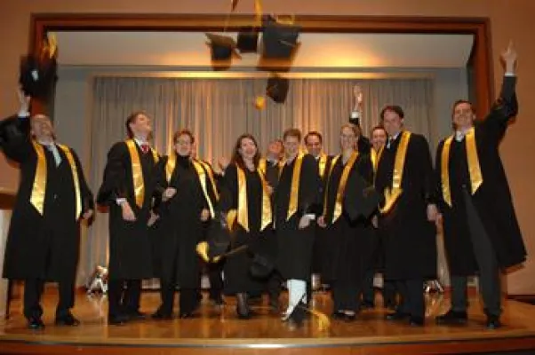 Bild: Stipendien für den Bau- und Immobilienmanagementmaster REM + CPM