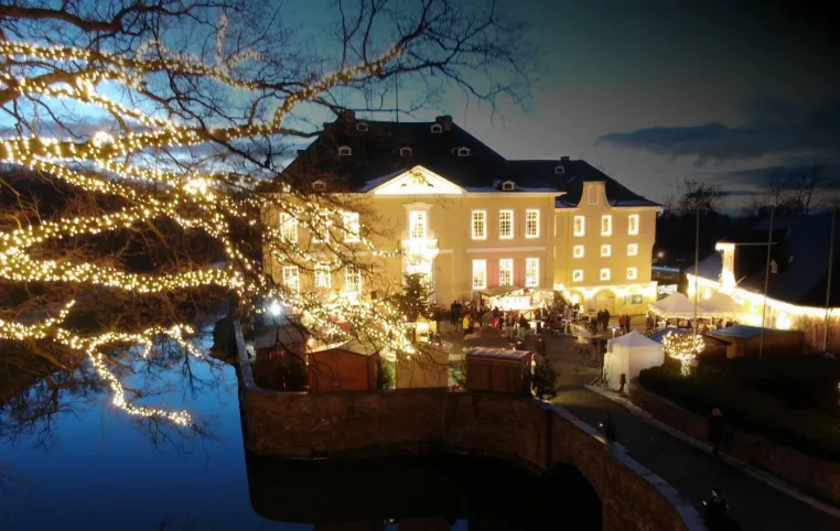 Bild: Schlossweihnacht Schloss Miel