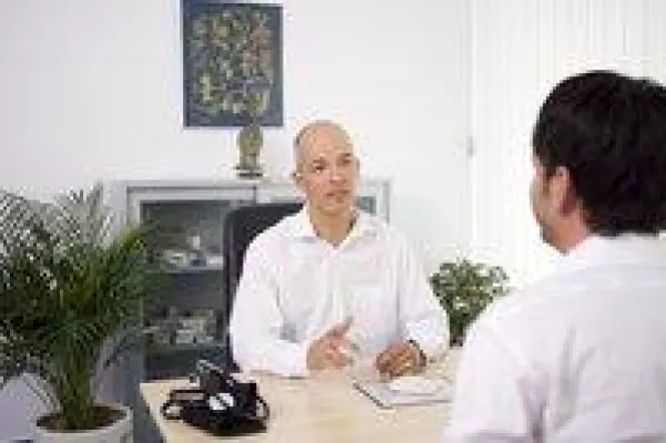 Bild: Schnupfen statt Gräserallergie: Wenn Ärzte wegen falscher Diagnose vorschnell zum Rezeptblock greifen