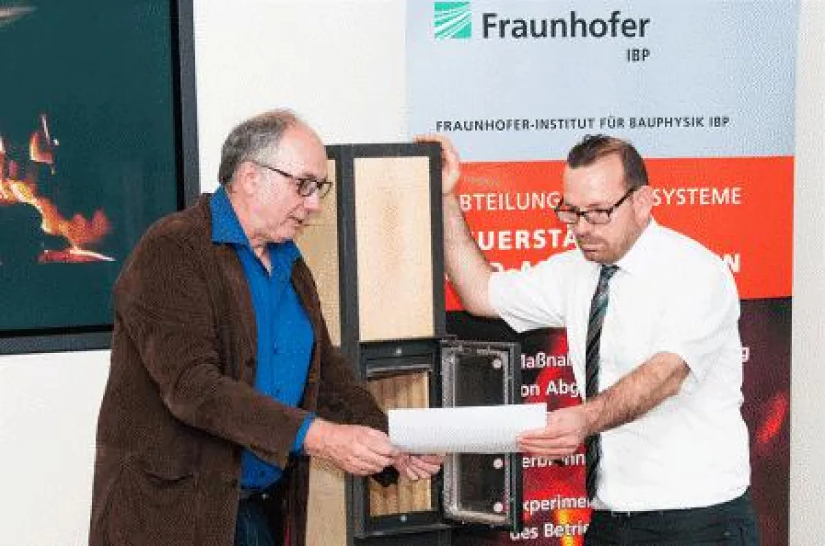 Ein erfolgreiches Gespann! Geschäftsführer Stefan Dehn (li) und Dr.-Ing. Mohammad Aleysa vom Fraunho