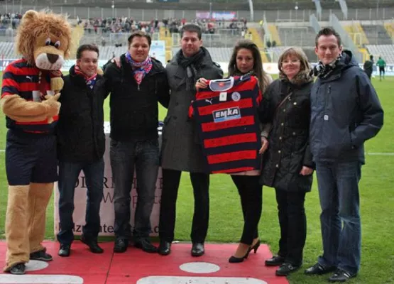 Bild: WSV ehrt Wirtschaftspreisträger im Wuppertaler Zoostadion