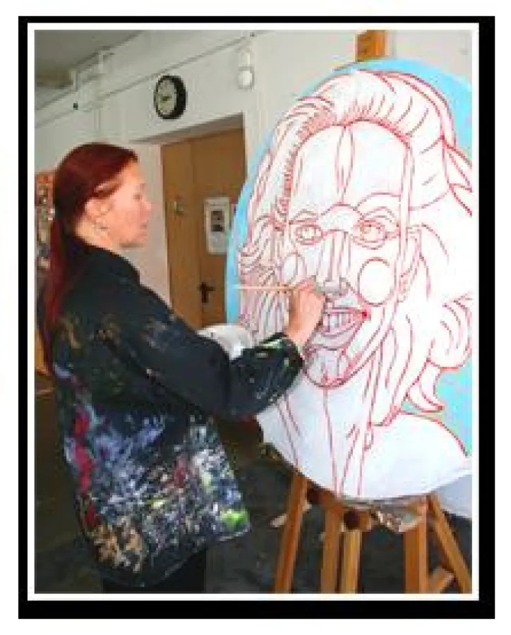 Eva Bur am Orde im Atellier