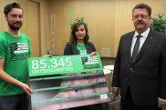 Bild: Deutsches Tierschutzbüro übergibt Petition mit über 85.000 Unterschriften gegen Tiertransporte