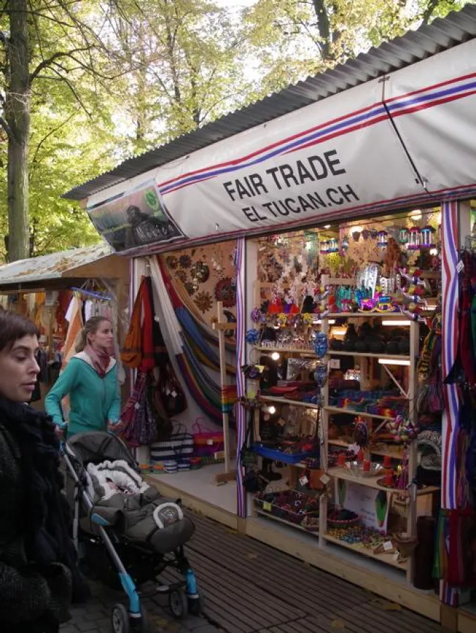 EL TUCAN, STAND AN DER HERBSTMESSE IN BASEL AUF DEM PETERSPLATZ